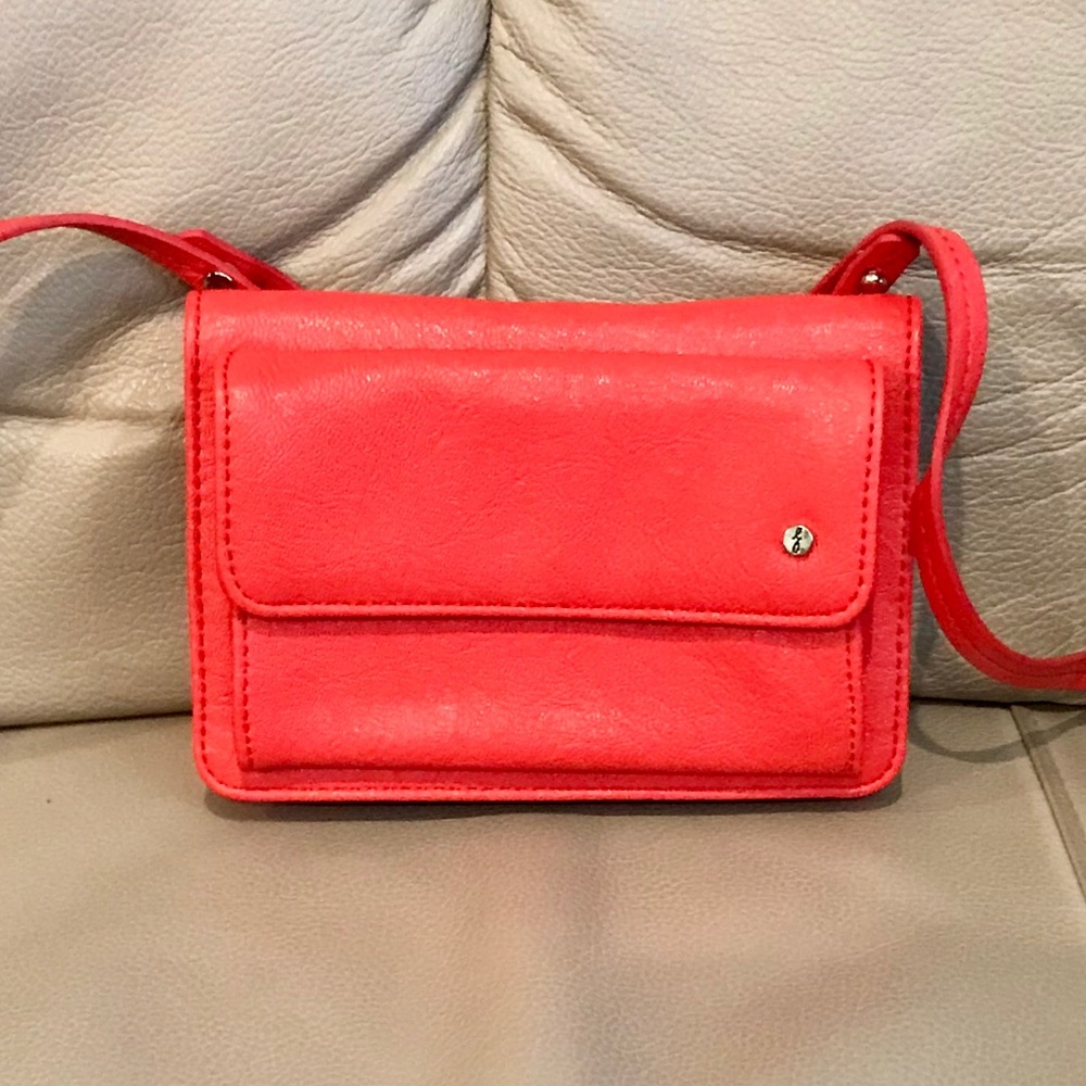 Crossbody wallet